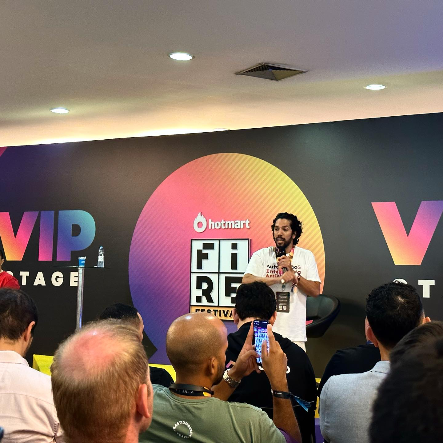 Thales Laray em evento