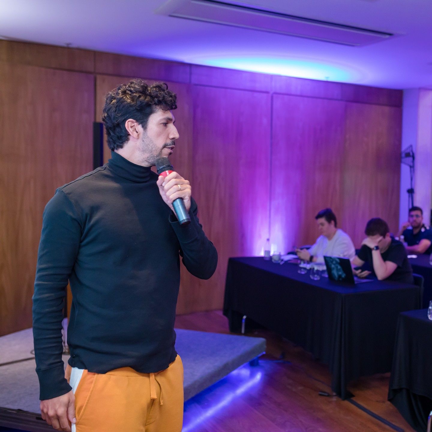 Thales Laray em evento